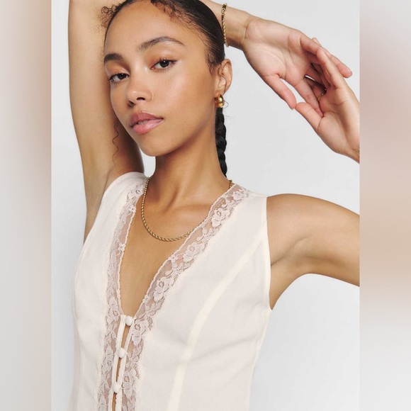 Reformation Cristina Top In Gossamer, brand new without tags, never worn. - Picture 3 of 16